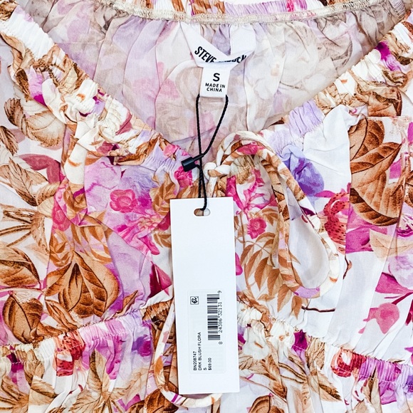 ✨3/$20 Steve Madden Tamara Puff Sleeve Floral Day Dress - Picture 2 of 4